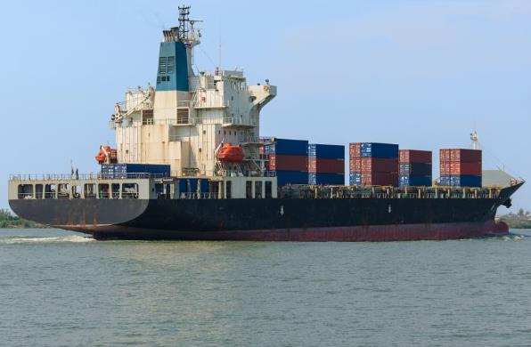 寧波海運(yùn)成為連接全球各地的重要橋梁，促進(jìn)了經(jīng)濟(jì)繁榮與文化交流