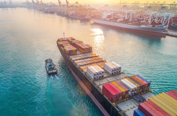 寧波海運(yùn)貨代承擔(dān)著重要的任務(wù)，為寧波的經(jīng)濟(jì)發(fā)展作出了重要貢獻(xiàn)