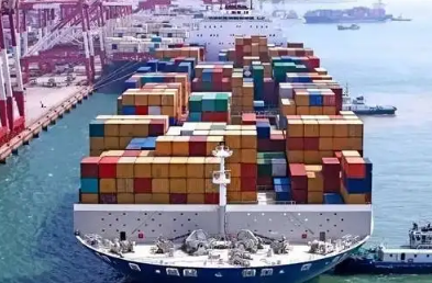 青島貨代如何應(yīng)對集裝箱市場費率兩級化？