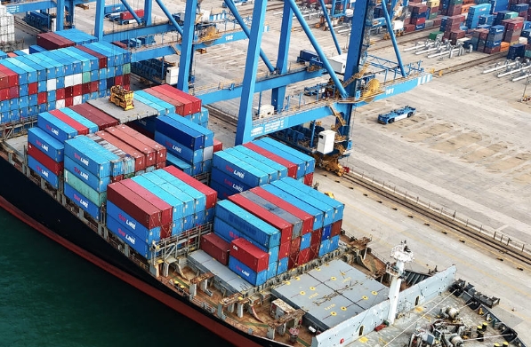 青島貨代海運在國際貿(mào)易中發(fā)揮著越來越重要的作用