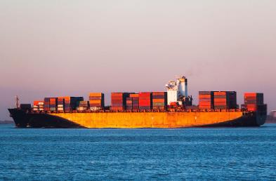 深圳進出口貿易基地使深圳的海運業(yè)快速壯大起來