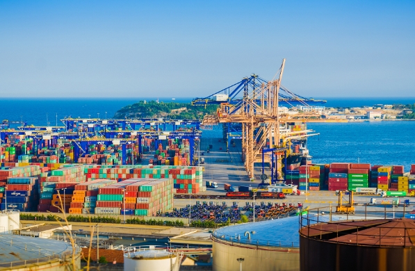 深圳的國(guó)際貨代公司在面對(duì)挑戰(zhàn)的同時(shí)，也迎來(lái)了前所未有的發(fā)展機(jī)遇